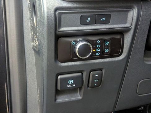 Certified 2023 Ford Expedition XLT image 19