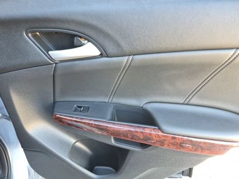 Used 2010 Honda Crosstour EX-L image 35