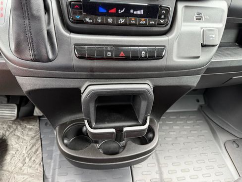 Used 2025 RAM ProMaster 2500 w/ U-Haul Equipment Group FWD image 23