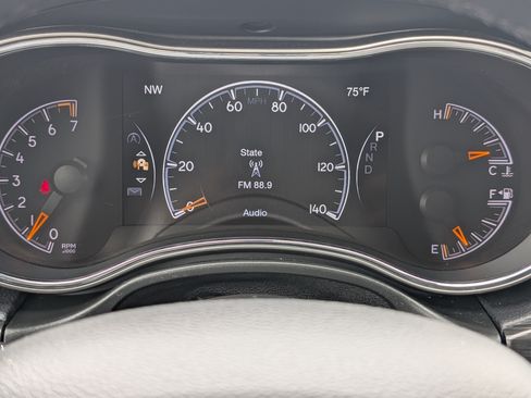 Used 2021 Jeep Grand Cherokee Limited AWD/4WD image 36