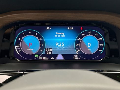 Used 2025 Volkswagen Atlas SE image 13