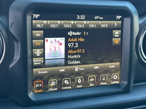 Used 2022 Jeep Wrangler Unlimited Rubicon 4xe image 22