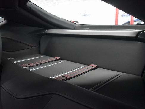 Used 2020 Ferrari 812 Superfast image 18