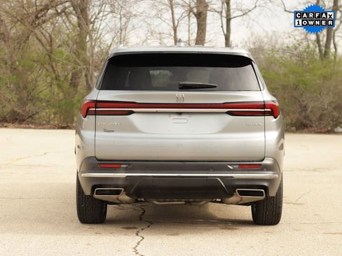 Used 2025 Buick Enclave Preferred FWD image 6