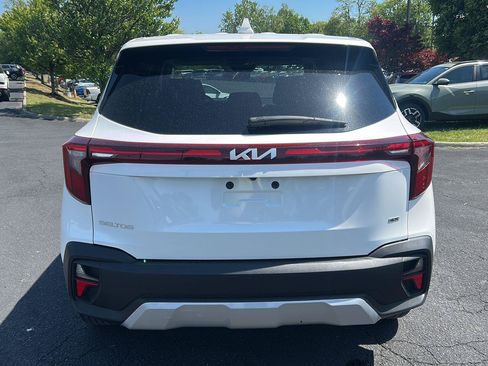 Used 2024 Kia Seltos LX AWD/4WD image 5