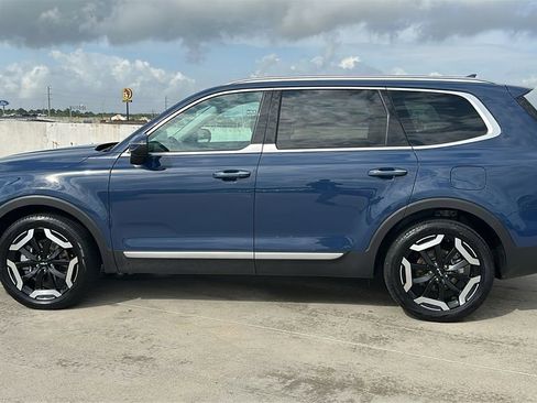 Used 2025 Kia Telluride S image 10