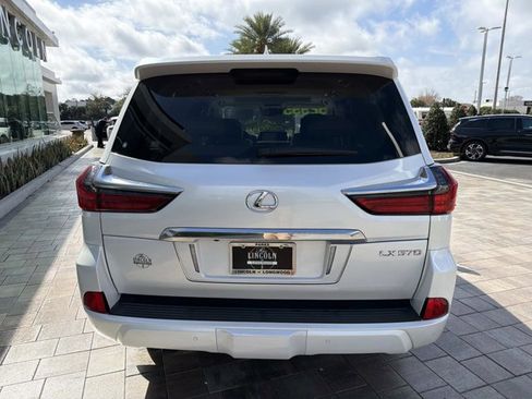 Used 2018 Lexus LX 570 4WD w/ Luxury Package image 3