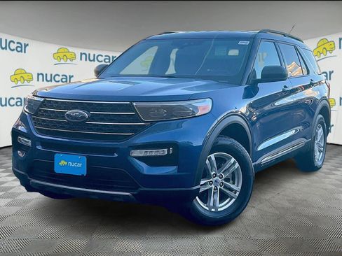 Used 2023 Ford Explorer XLT w/ Equipment Group 202A image 3