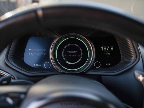 Used 2018 Aston Martin DB11 Coupe image 26