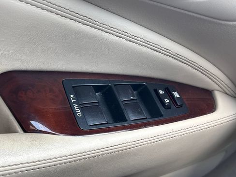 Used 2015 Lexus LS 460 AWD w/ Comfort Package image 11
