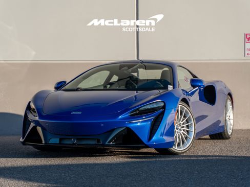 New 2026 McLaren Artura image 2