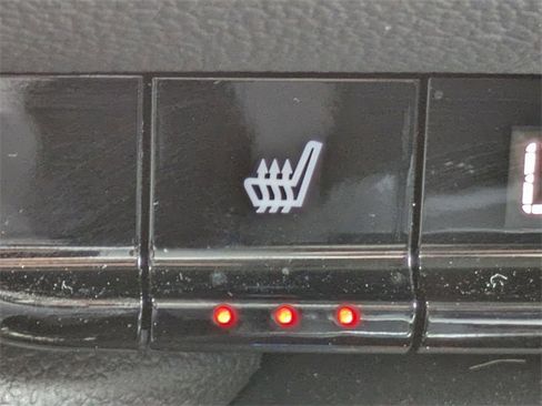 Used 2022 Chevrolet Blazer LT image 25