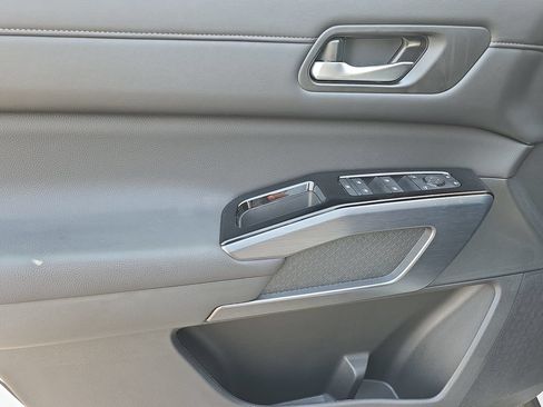 New 2026 Nissan Pathfinder SL FWD image 21