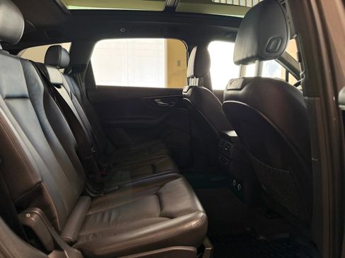 Used 2018 Audi Q7 3.0T Premium Plus w/ Premium Plus Package image 26