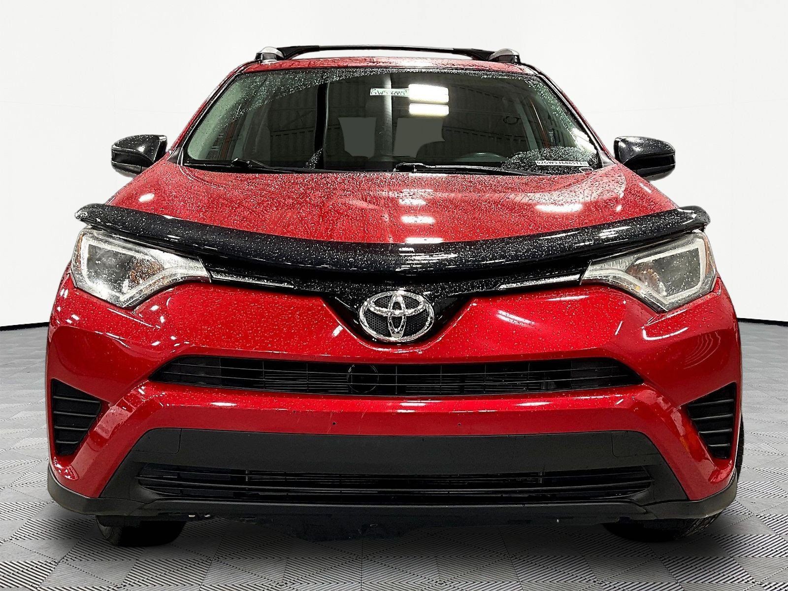 Used 2016 Toyota RAV4 LE AWD/4WD image 2