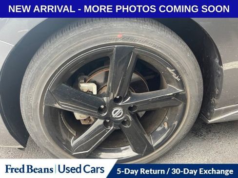 Used 2023 Nissan Sentra SR w/ Midnight Edition Package FWD image 14