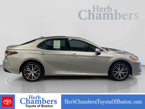 Used 2024 Toyota Camry XLE w/ Cold Weather Package AWD/4WD image 12