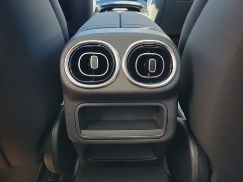 Certified 2026 Mercedes-Benz GLC 300 4MATIC image 11