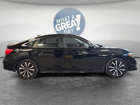 Used 2024 Honda Civic EX image 2