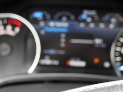 Used 2019 Ford F150 Lariat w/ Equipment Group 502A Luxury image 14