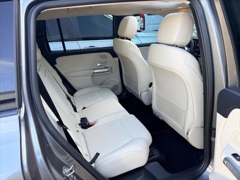 Used 2026 Mercedes-Benz GLB 250 w/ Exclusive Package image 19