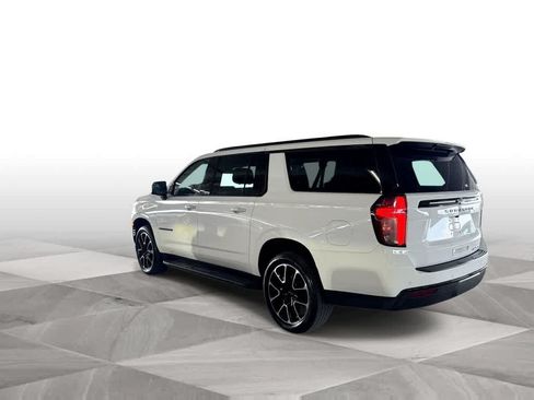 Used 2023 Chevrolet Suburban RST w/ Luxury Package RWD image 6