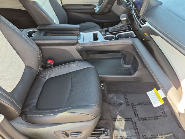 New 2026 Toyota Sienna Platinum AWD/4WD image 27