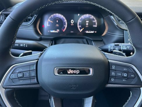 New 2026 Jeep Grand Cherokee L Limited AWD/4WD image 25
