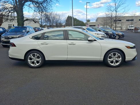 Used 2023 Honda Accord LX image 7