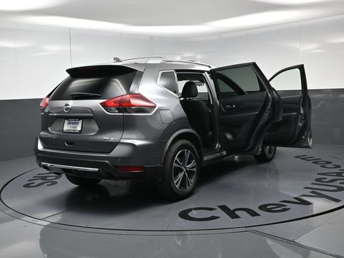Used 2019 Nissan Rogue SV w/ Premium Package AWD/4WD image 27