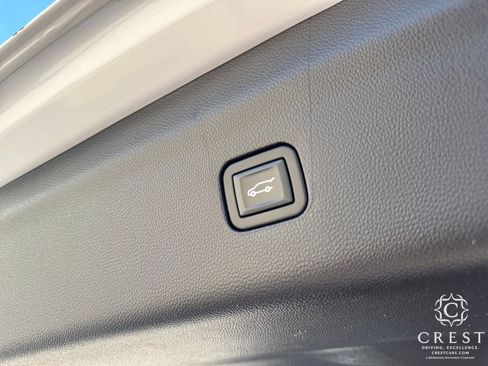 Used 2023 Buick Enclave Avenir image 31