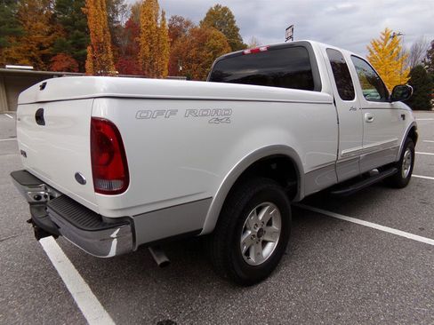 Used 2001 Ford F150 Lariat image 9