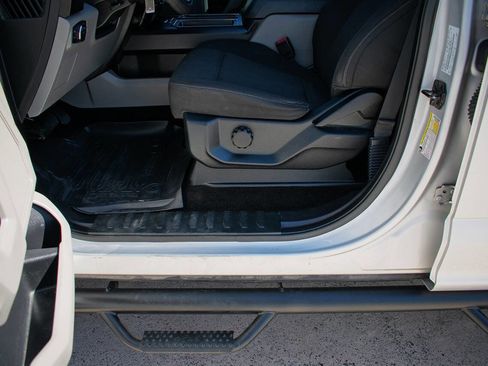 Used 2017 Ford F150 XL w/ Equipment Group 101A Mid AWD/4WD image 13