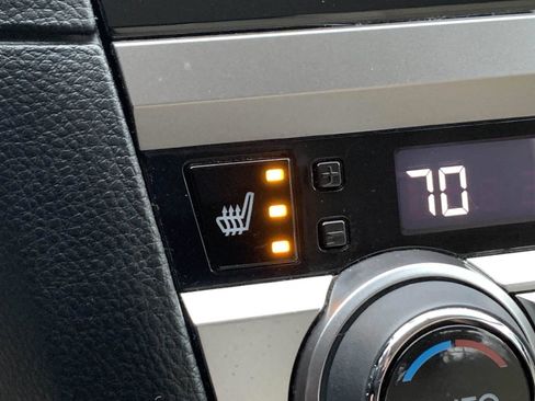 Used 2017 Subaru Legacy 2.5i Premium image 23