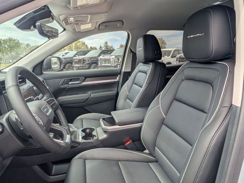 New 2026 GMC Terrain Denali AWD/4WD image 40