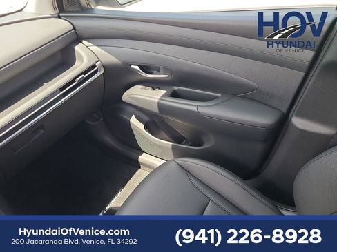 New 2025 Hyundai Tucson SEL image 9