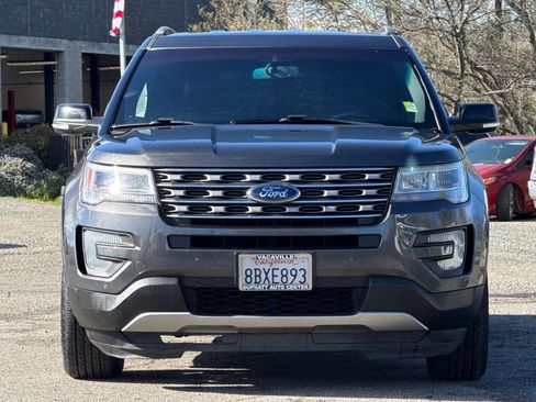 Certified 2017 Ford Explorer XLT w/ Equipment Group 202A image 10