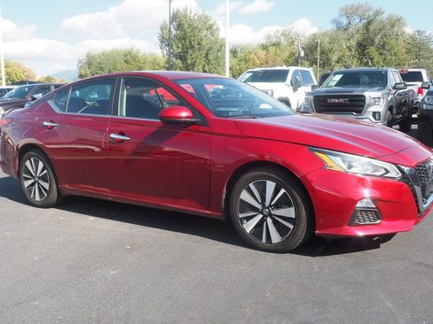Used 2022 Nissan Altima 2.5 SV image 3