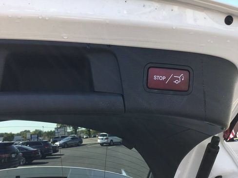 Used 2019 Mercedes-Benz GLA 250 4MATIC w/ Premium Package image 23