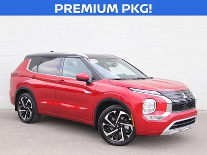 Used 2025 Mitsubishi Outlander 4WD Plug-In Hybrid