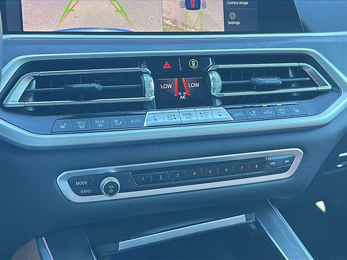 Used 2022 BMW X5 xDrive40i w/ Premium Package image 33