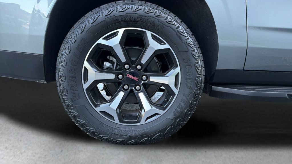 Used 2026 GMC Yukon XL AT4 w/ Premium Trailering Package AWD/4WD image 30