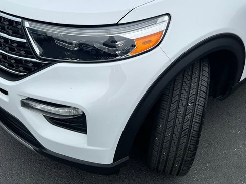 Used 2020 Ford Explorer XLT w/ Equipment Group 202A image 3