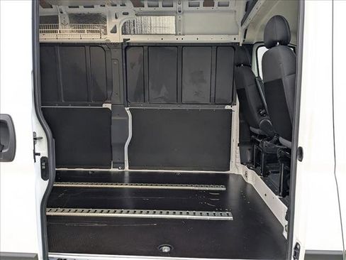 Used 2024 RAM ProMaster 2500 w/ Convenience Group image 18