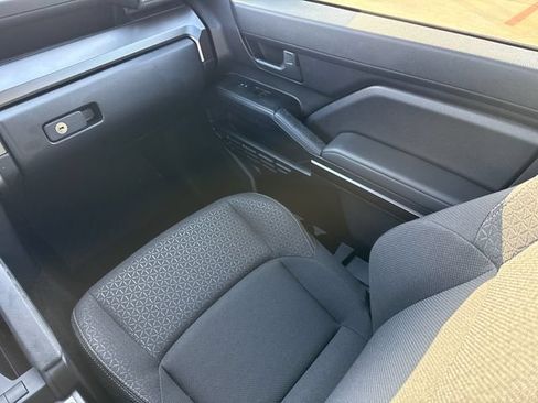 Used 2025 Toyota 4Runner SR5 AWD/4WD image 16