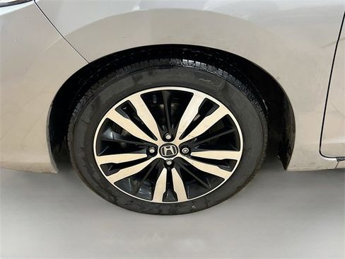 Used 2018 Honda Fit EX image 32