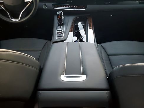 Certified 2024 Cadillac Escalade Premium Luxury image 24