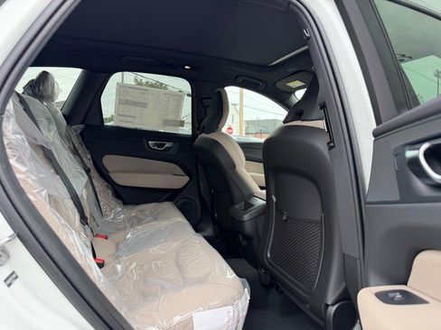 New 2026 Volvo XC60 B5 Plus w/ Climate Package AWD/4WD image 4
