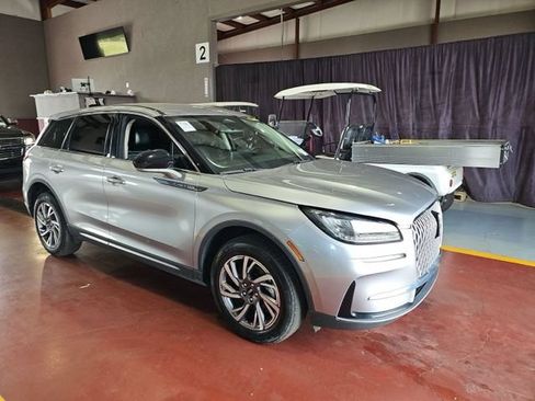 Used 2023 Lincoln Corsair FWD image 2