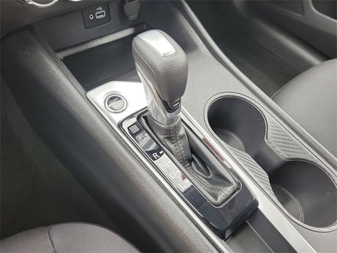 Used 2024 Nissan Altima 2.5 S image 34